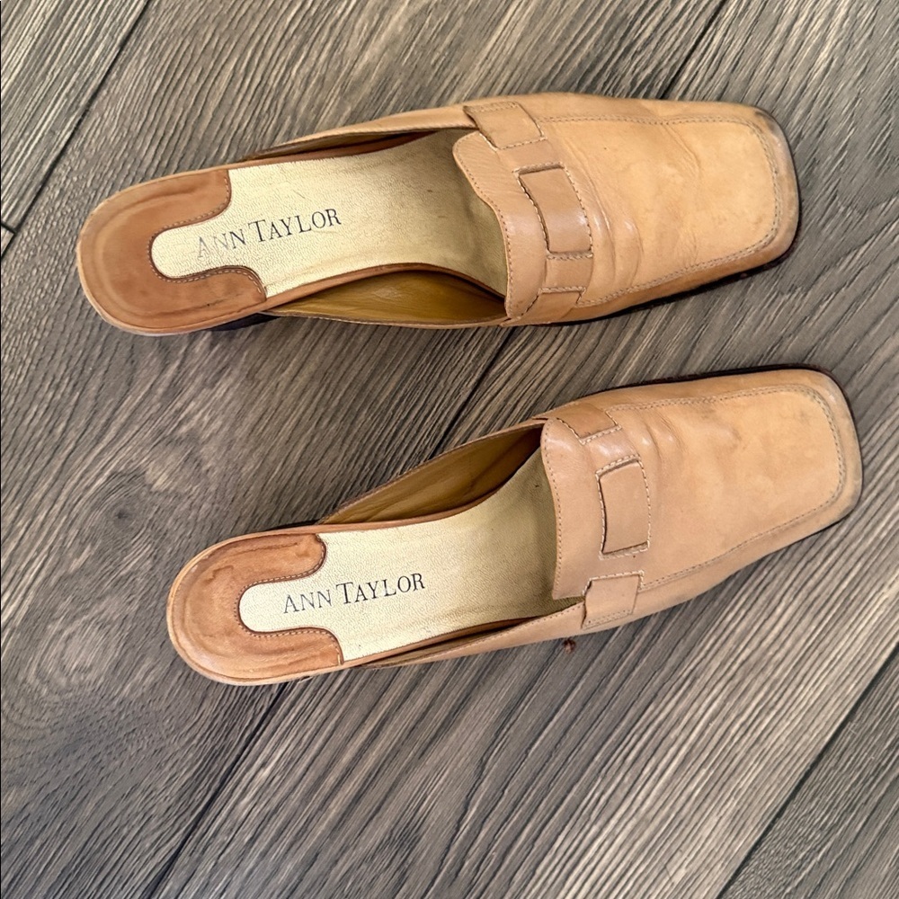Ann Taylor Leather Sole slip on mule heel earthy tan size 8.5 square toe - Picture 3 of 14